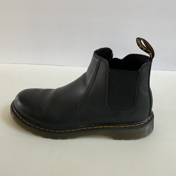Dr. Martens Chelsea Boots 2976 Y Unisex Womens Sz 7 Mens Sz 6 Black Side Zip - Picture 1 of 10